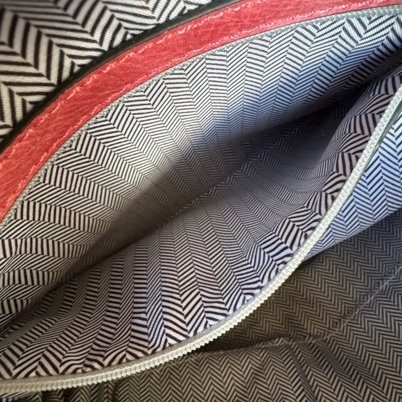 Pink Duffle crossbody bag nwot - Picture 12 of 16